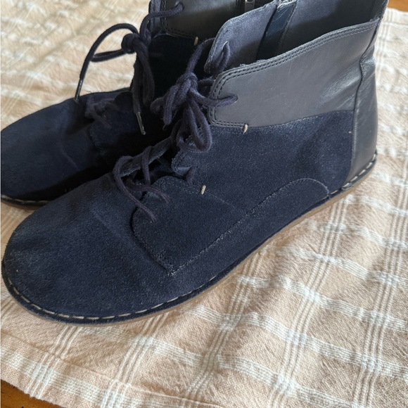 Clark’s Navy Suede Ankle Boots - Picture 2 of 4